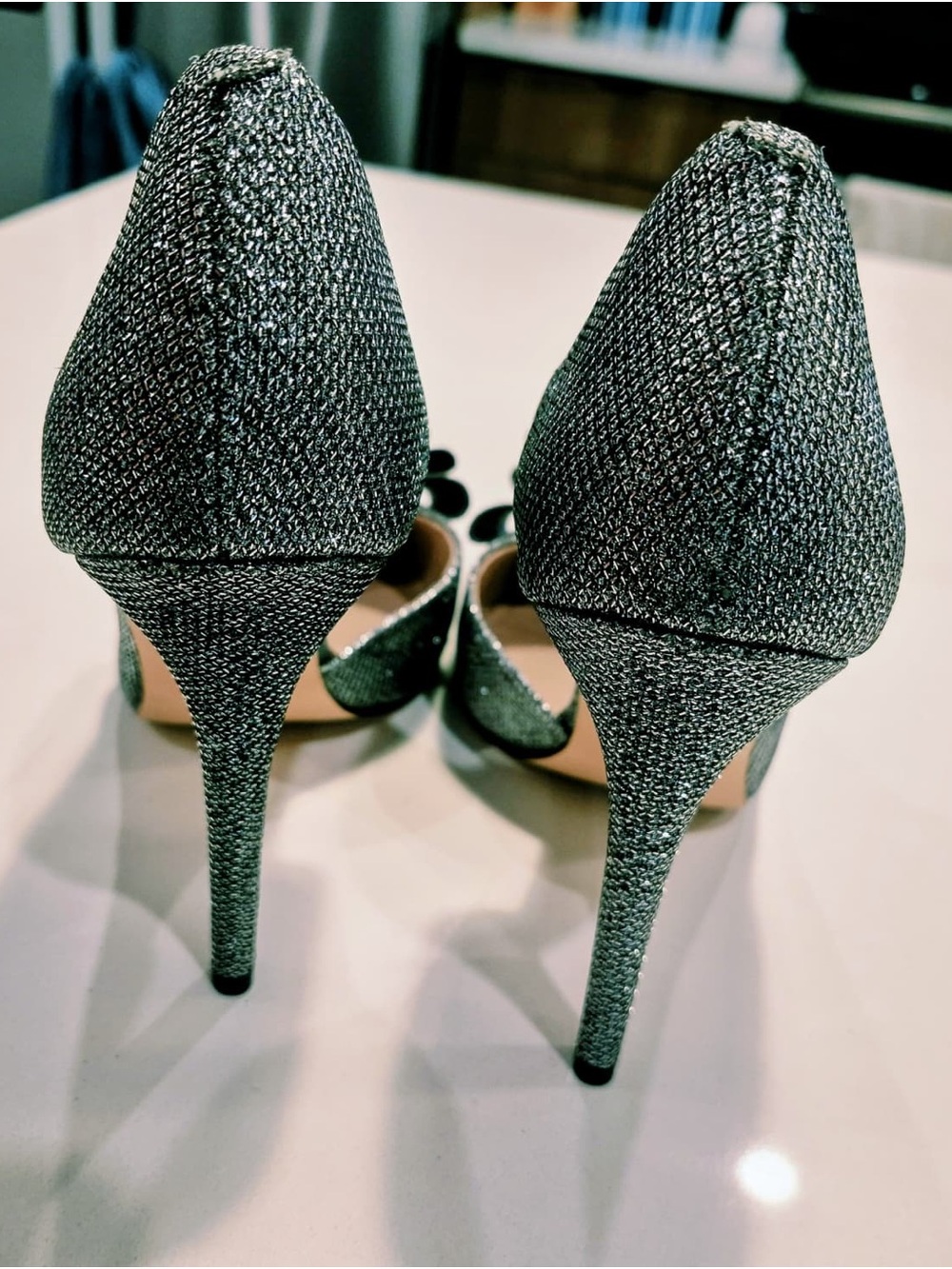 Betsey Johnson Teal Glitter Pointed Toe Pumps with Bow Detail size 9 - Picture 2 of 5